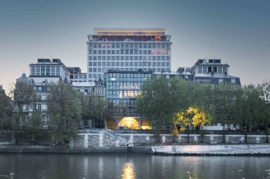 Boulevard Morland, "Réinventer Paris", une oasis urbaine. Un vaste « immeuble-quartier » révolutionnaire : résidentiel, tertiaire, gourmand.