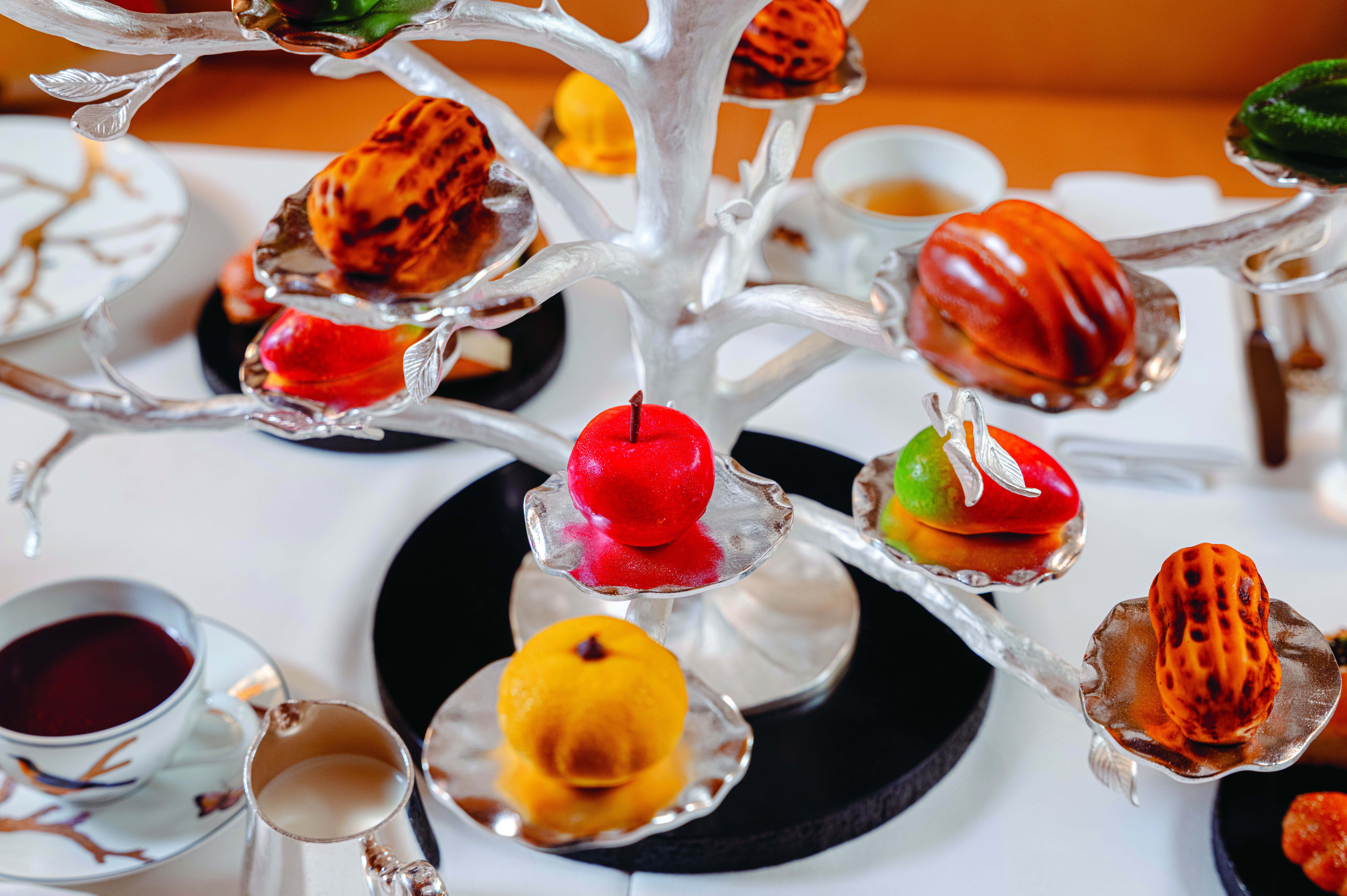 Le Meurice-Le Dali-Tea Time Spring 2026-Fruits-Dorchester Collection (2)